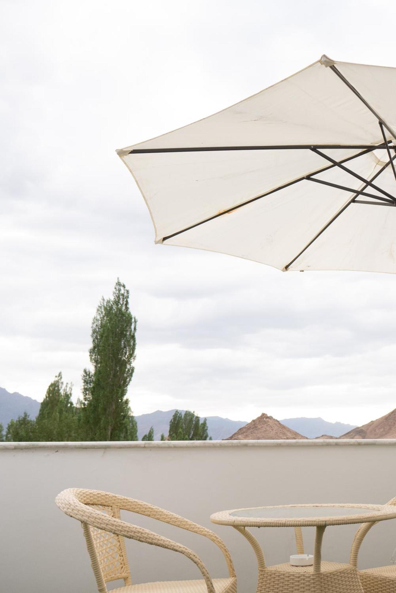 Angkasa Ladakh Resort Лех Экстерьер фото