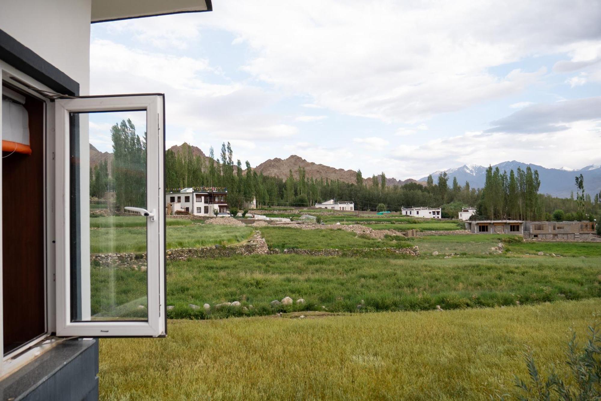 Angkasa Ladakh Resort Лех Экстерьер фото